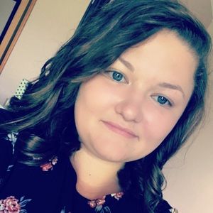 Meet your Posher, Rebeca